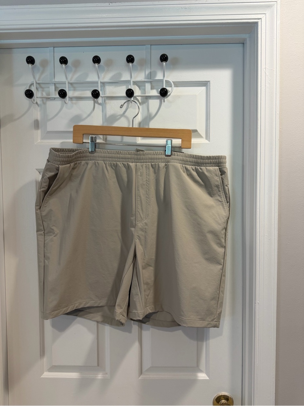 NWT FLX Men's Athletic Elastic-Waist Khaki Performance Shorts Water Repel Sz XXL